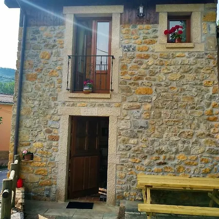 Casa De Aldea La Xunta