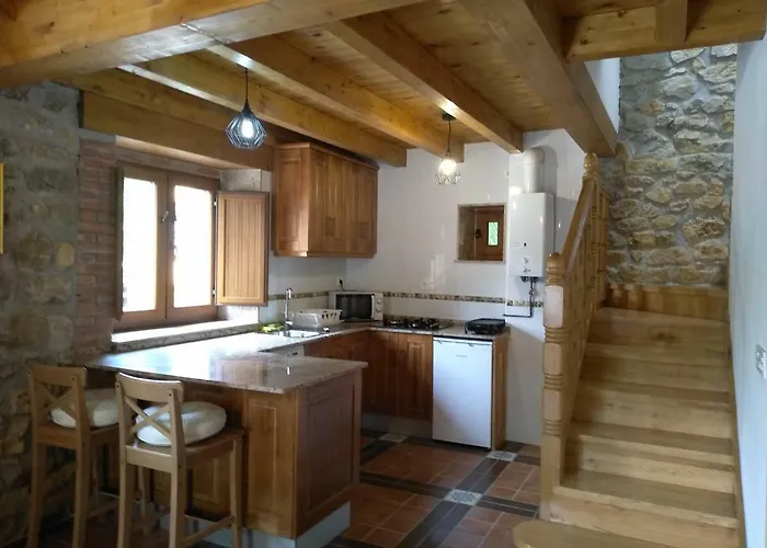 Casa De Aldea La Xunta Onís